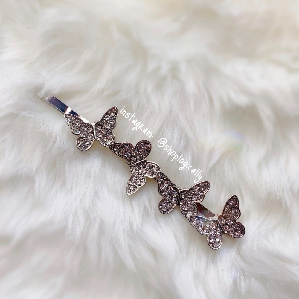 ❌ SOLD ❌ Silver Rhinestone Butterfly Hair Clip Pin